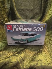 AMT 1957 Ford Fairlane 500 Factory Sealed #8028 (Vintage Circa 1993 issue)