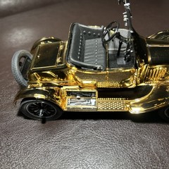 Limited edition 24KT Gold 1925 Ford Model T Touring Car Spectacular 1:24 Scale
