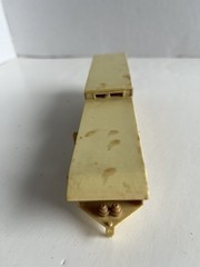 BACHMANN – HO Scale – TRAVEL TRAILER – Camper Caravan- Tan/Yellow – Vintage!