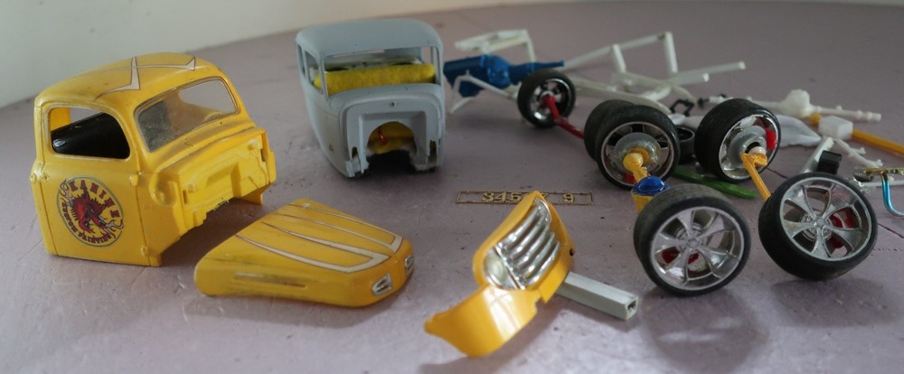 Model Truck and Car Junkyard Lot vintage Ford rat rod 1/25 used parts as shown