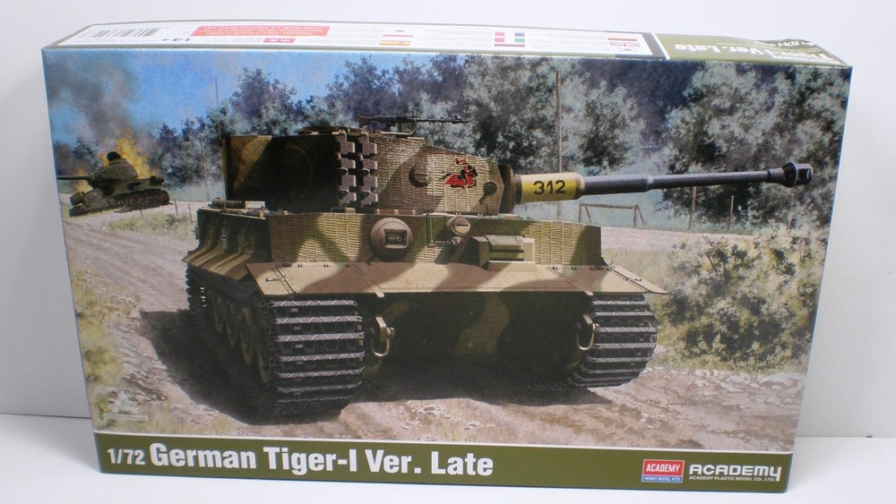 1/72 Scale German WWII Late Tiger I, Academy Model