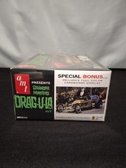 AMT The Munsters Drag-U-La 1/25 Model Kit George Barris Retro Deluxe Sealed