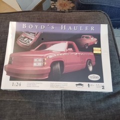 Testors Boyd’s Hauler 1990 Chevrolet C1500 Short Bed Truck 1/24 Scale SEALED