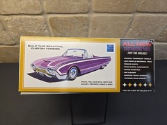 AMT, Retro Deluxe, ’62 Ford Thunderbird, 2n1, 1/25 scale !!Sealed Inside!!