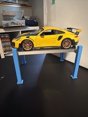 4 post model car lift 1:24 1:25 scale KIT Diorama In Silver And Blue! Paintable