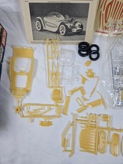Revell #7110 Ed “Big Daddy” Roth’s Beatnik Bandit 1/25 Plastic Model Kit 1985