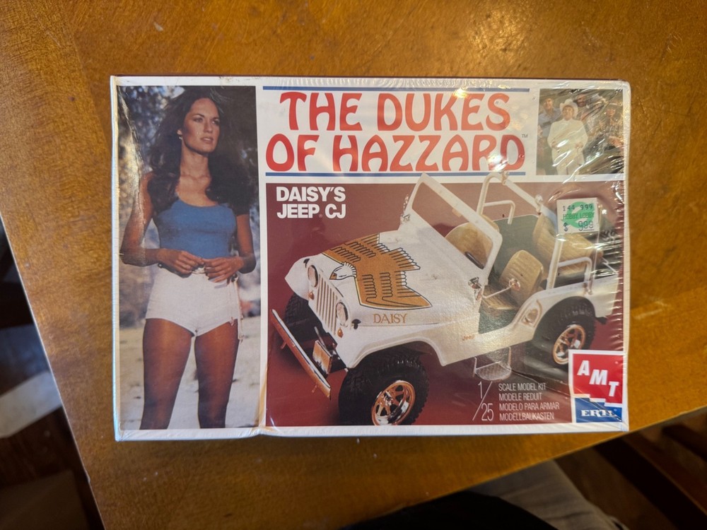 AMT ERTL The Dukes of Hazzard Daisy’s Jeep CJ 1:25 Scale Model Car Kit #30163