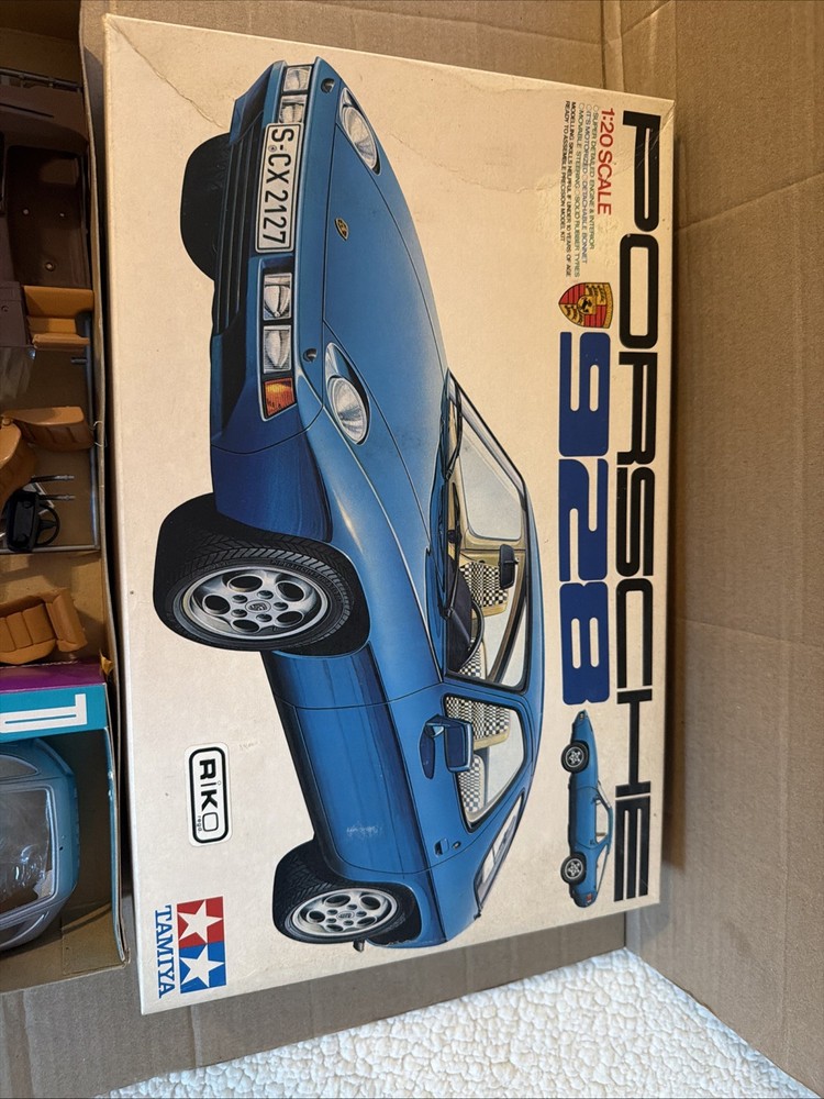 Vintage Tamiya Porsche 928 1/20 Model Kit No. GC-2003 PARTIALLY ASSEMBLED