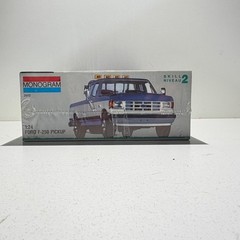 Monogram #2922 1:24 Scale Ford F-250 Pickup Truck Plastic Kit Sealed