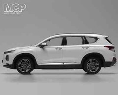 Hyundai Santa Fe TM Plastic Model Kit | 1/24 Scale, Modern SUV Excellence