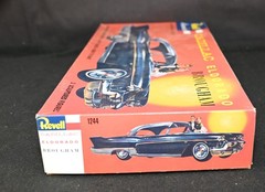 VINTAGE Revell 1957 Cadillac Eldorado Brougham 1:25 Scale Model Kit – COMPLETE