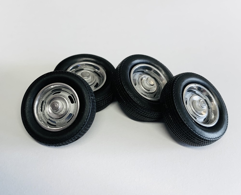1:64 Chevy Rally Wheels/Caps And Tires. All same size