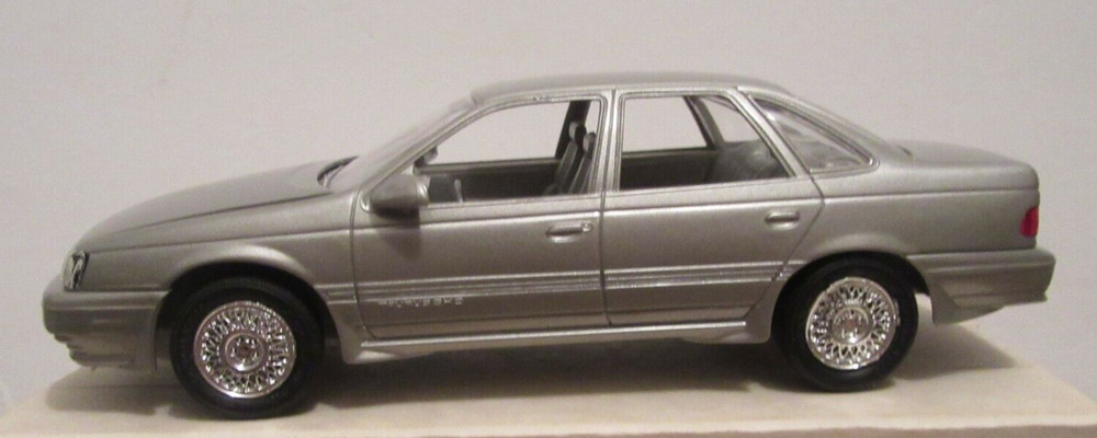 ERTL NIB PROMO CAR 1989 FORD TAURUS SHO LIGHT TITANIUM METALLIC #6054
