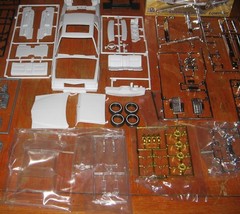 Revell Custom Cadillac Lowrider 1/25 Kit # 85-2864 Unbuilt 2006 Issue