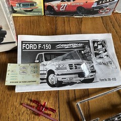 AMT Ertl 6153 1/25 Scale 1994 Ford F-150 Lightning Pickup Plastic Model Kit