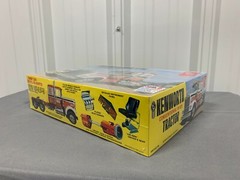 AMT Kenworth W-925 Retro Deluxe Semi Truck 1:25 Factory Sealed NEW #1021