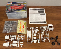 Revell 1932 Ford Highboy Street Rod 1:25 Model Kit #85-7625 1997 Open Box LOOK!