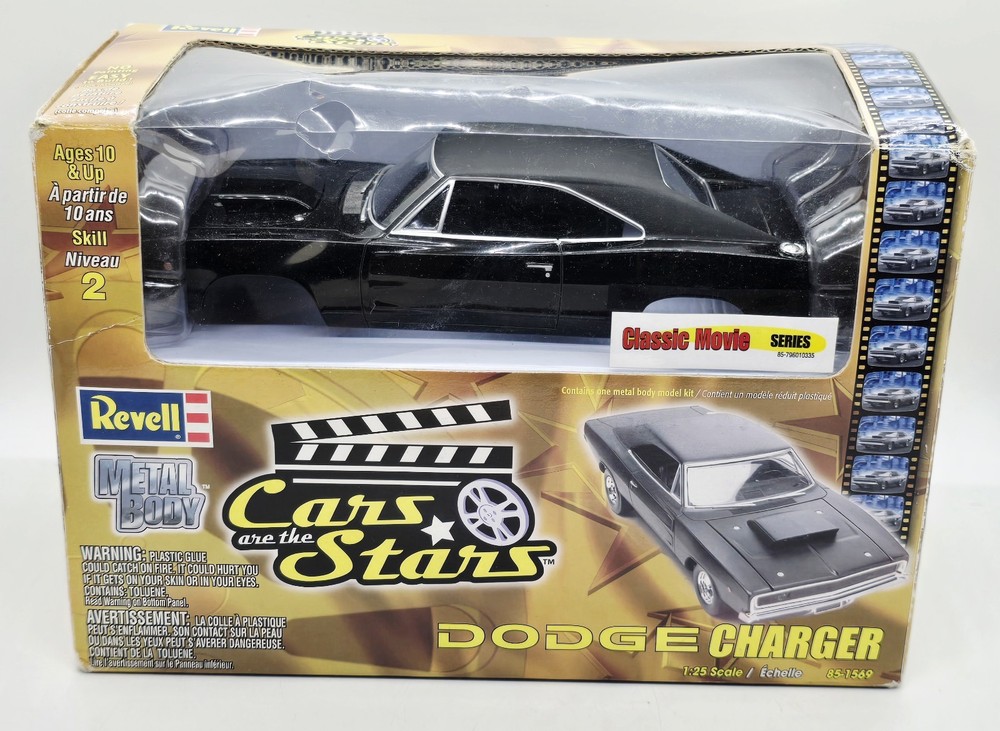 REVEL MODEL KIT**DODGE CHARGER CARS are the STARS-1/25 SCALE-CLASSIC MOVIE