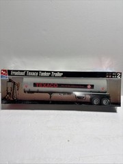 AMT Ertl 30063 1/25 Scale Fruehauf Texaco Tanker Trailer Plastic Model Kit