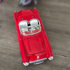 Maisto 1957 Chevrolet Corvette Red Fuel Injection Diecast Model Car 1/24 7in