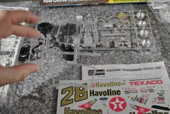 Monogram Davey Allison’s Havoline Thunderbird Stock Car + 1/24 Contents Sealed