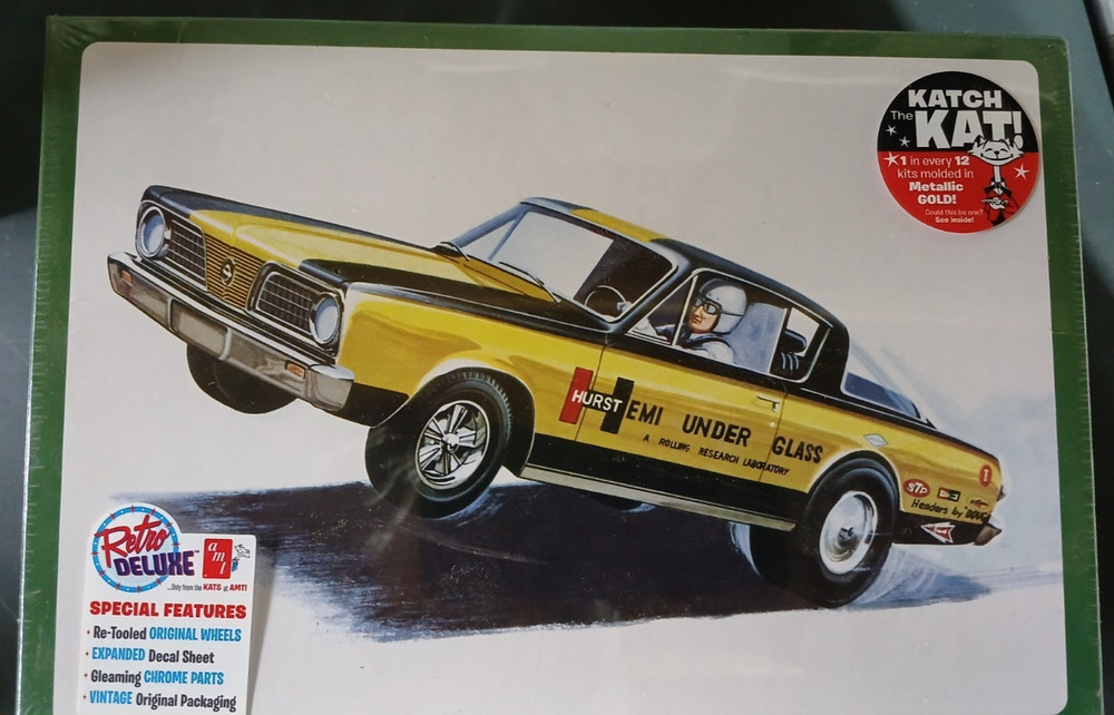 AMT 1153/12 1/25 Barracuda Hurst Hemi Under Glass funny car