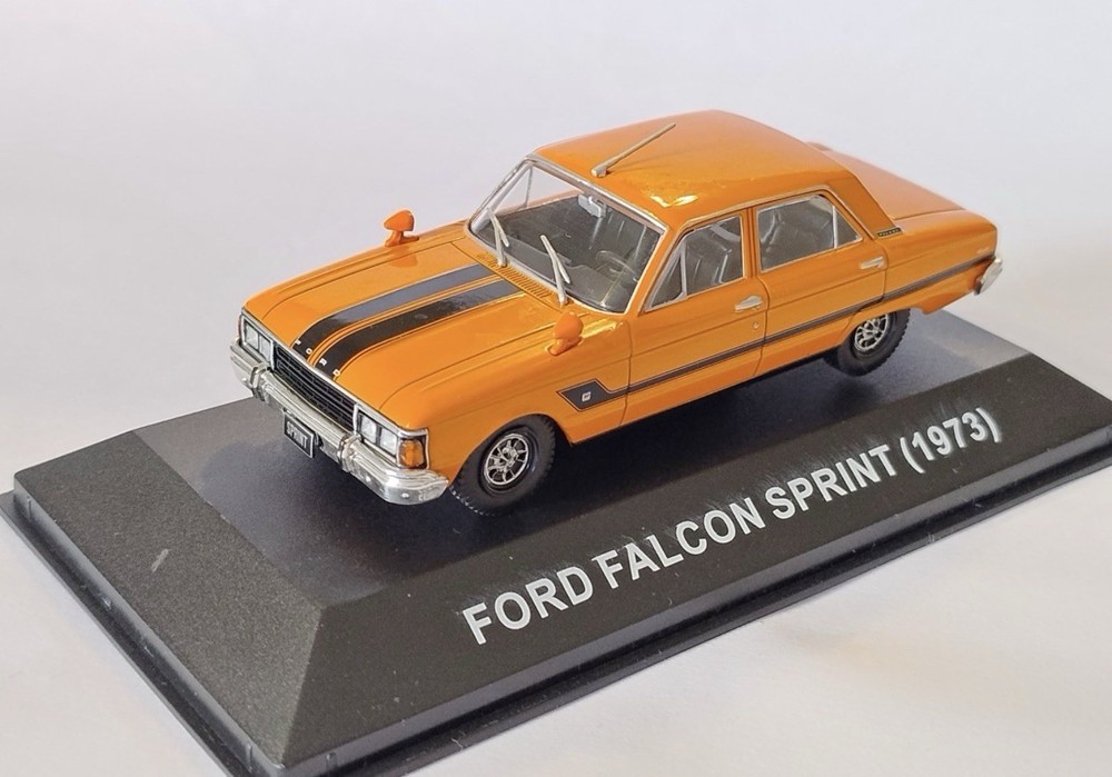 INOLVIDABLES UNUSED FORD FALCÓN SPRINT 1973 DIECAST MODEL 1:43 BUBBLE BOOKLET