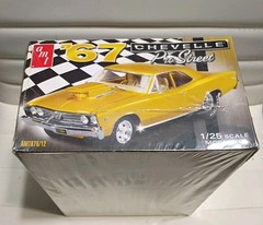AMT 1/25 1967 Chevy Chevelle Pro Street Model Kit – Gold (AMT876)