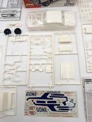 Lindberg Color Me Gone 1964 Dodge 330 Super Sport 1:25 Scale MISSING TIRES VTG