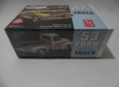 AMT ’53 Ford Pickup Truck 3 in 1 Retro Deluxe Trophy Series Kit AMT882