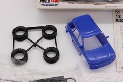 Aoshima 019702 1:32 Scale Legacy Grand Wagon – Unbuilt – Snap Build