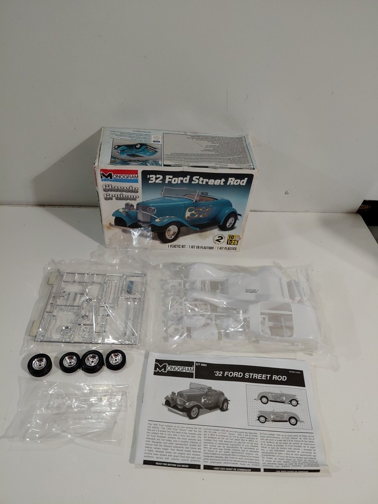 NOB Monogram 85-0882 1:25 Scale 1932 Ford Street Rod Classic Car Model Kit