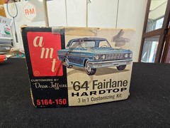 AMT 5164 1964 Ford Fairlane Hardtop Vintage Car Model KIT 1/25 DRAG STRIP RACING