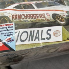 MPC 1/25 Ramchargers Dodge Challenger Funny Car Model Kit Drag Slicks MPC964
