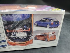 Revell 1:25 Honda Civic Hatchback Tuner Series 2’n1 Model Kit 85-2389 Dented Box