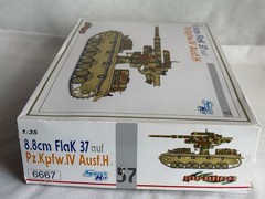 Dragon Cyber Hobby 6667 8.8 FlaK 37 auf Pz.Kpfw.IV Ausf.H German Tank Model 1:35