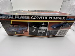 1/24 MONOGRAM CHEVROLET CORVETTE ROADSTER MODEL KIT #2742