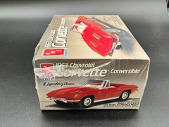 AMT ERTL 1:25 1963 Corvette Convertible Model Kit #6774 Rough Sealed Box
