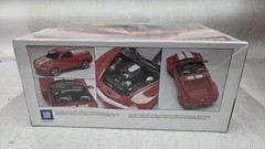 Revell 85-7691 CHEVY SSR Truck 1/25 REVELL 2003 Model Kit Sealed