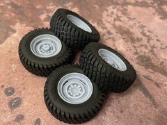 1/24 Scale: 18-Inch “Off-road Steelies” Wheels W/ Mud Tires; Jeep, Resin 1/25