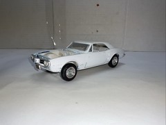 AMT 1:25 Firebird 400 Started Parts Model Kit 5768-200 As Is