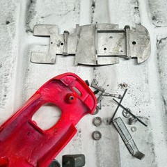 Mini-Racing No 0036 Porsche 936 Essex White Metal Model Kit Parts and Pieces Red