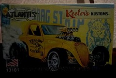 Atlantis 13101 Yellow Fever Competition Coupe Model Kit