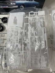 Monogram 1969 Dodge Super Bee 440 6 Pack 2in1 1/24 Plastic Model 85-4505 NOS