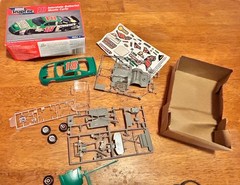 1996 Revell Snaptite Model Kit 18 Interstate Batteries Monte Carlo PARTS ONLY!