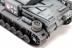 AFV Club WQT-004 Q Tank Series – WWII German Sturmgeschutz III Ausf.F – USA Ship