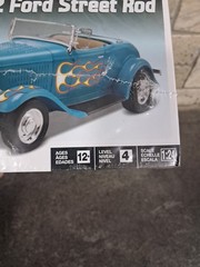 New Momogram Blue ’32 Ford Street Rod, 1:24 Scale, Classic Cruiser, Model Kit