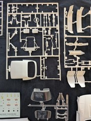 Revell Porsche 911 Slant Nose 1:24 Unassembled Model Kit w/ Decals Open Box