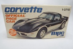 Vintage MPC 1978 Indianapolis 500 Official Corvette Pace Car 1:25 Model Kit B21