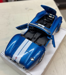Revell Shelby Cobra 427 Racing 1/24 Blue/ White Stripes #33 no side pipes